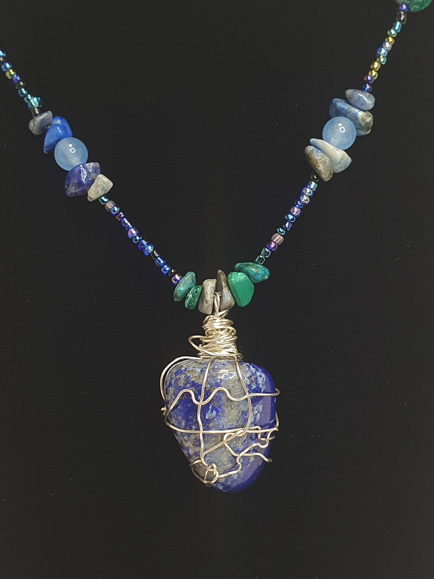 Lapis Lazuli Silver necklace. (18")