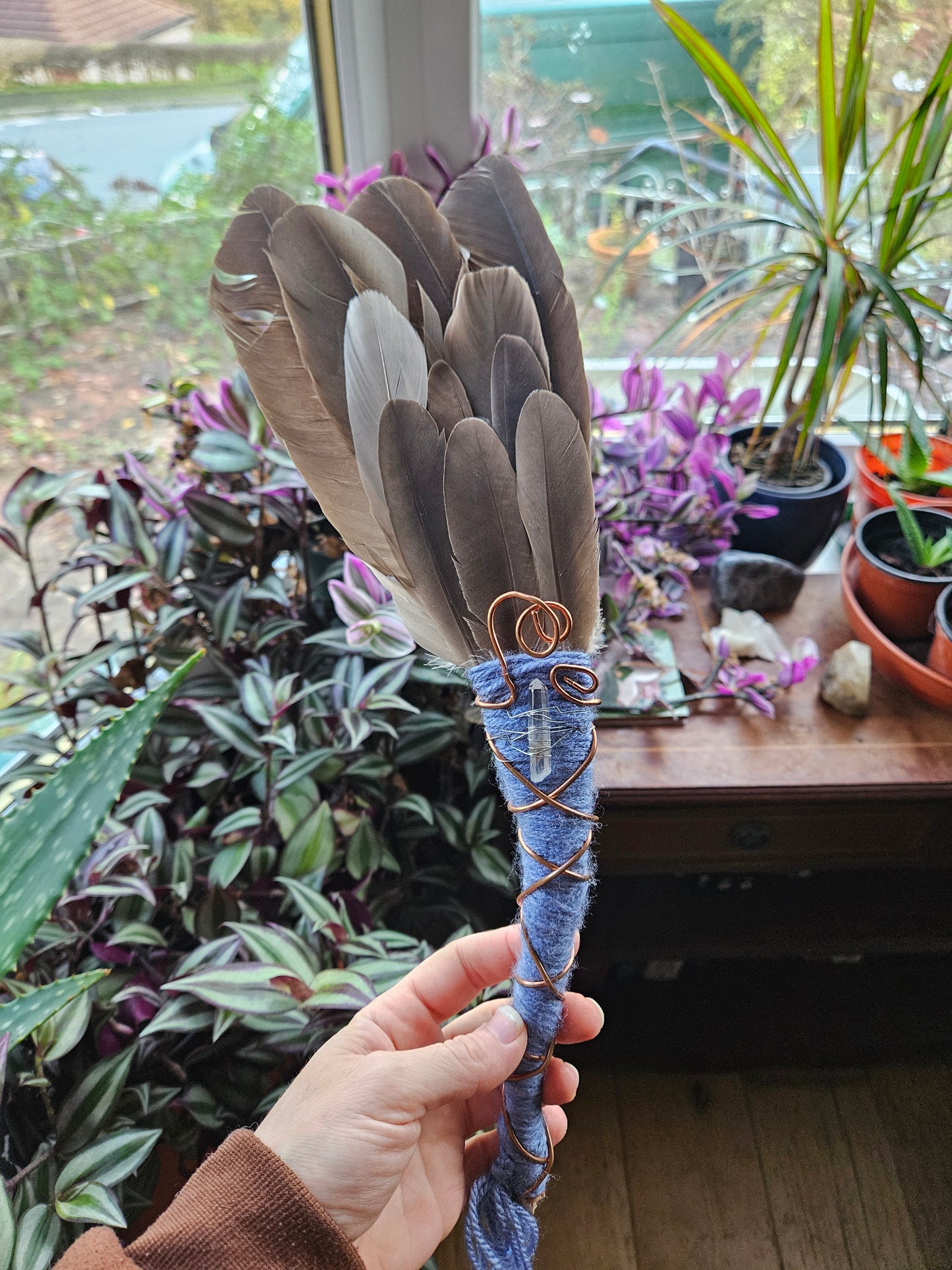 Blue Smudge Fan (goose feathers)