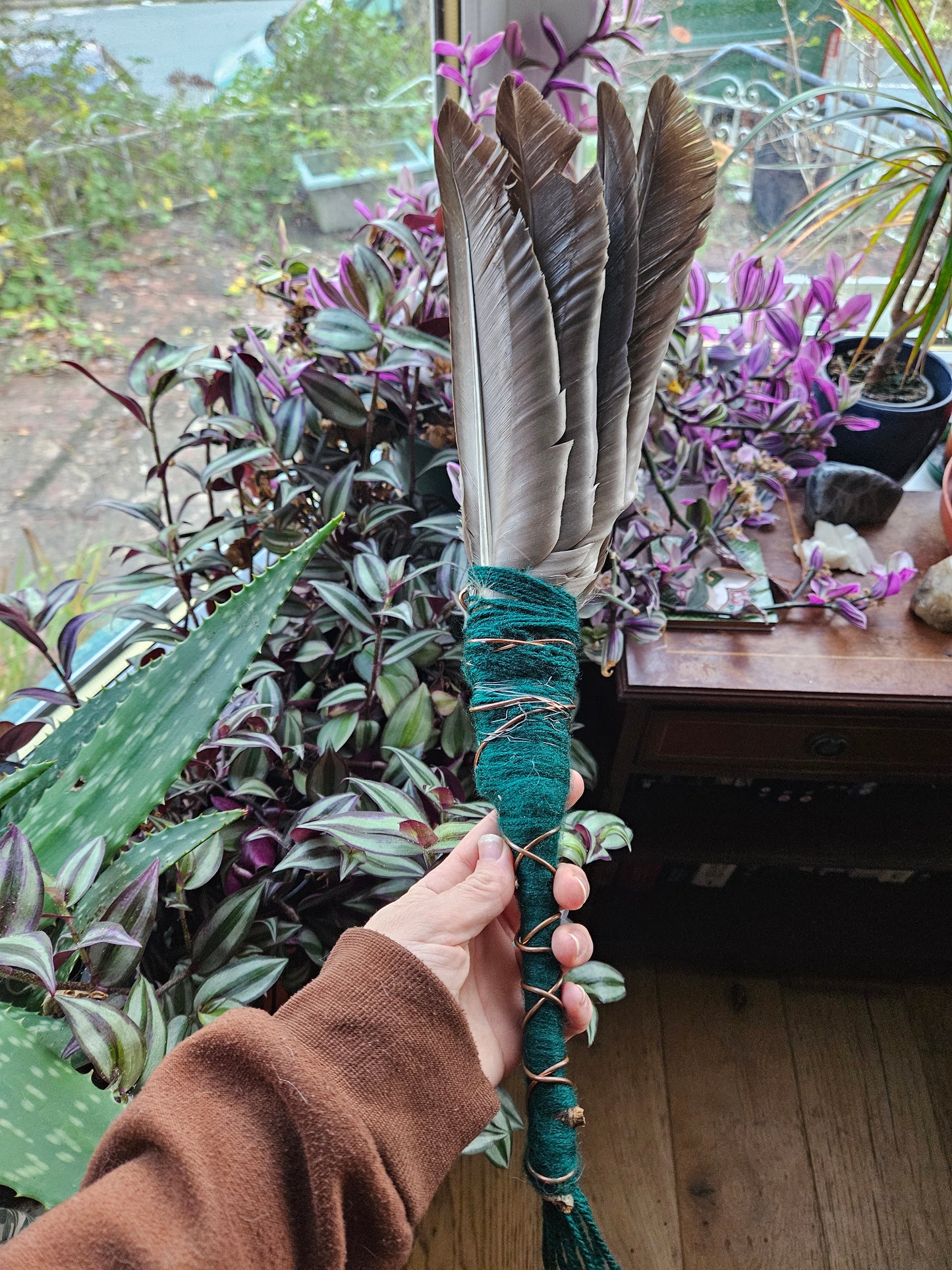 Green Smudge Fan (goose feathers)