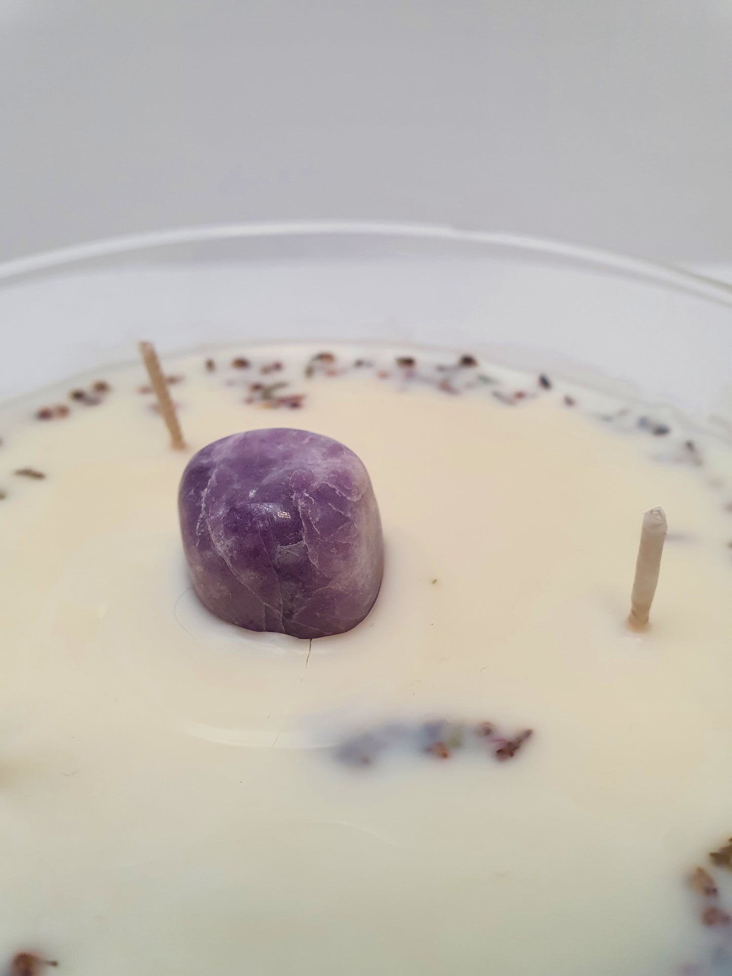 RELAX bowl candle with Lepidolite