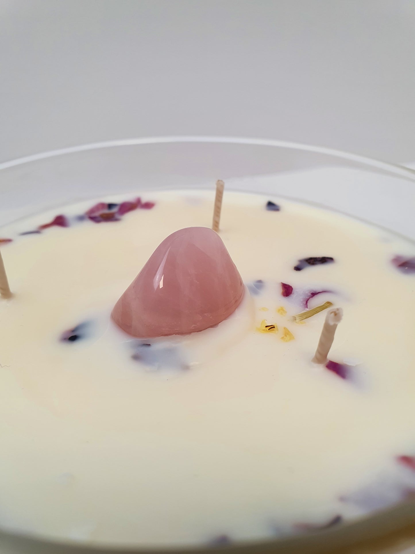 LOVE bowl candle with Rose Quartz