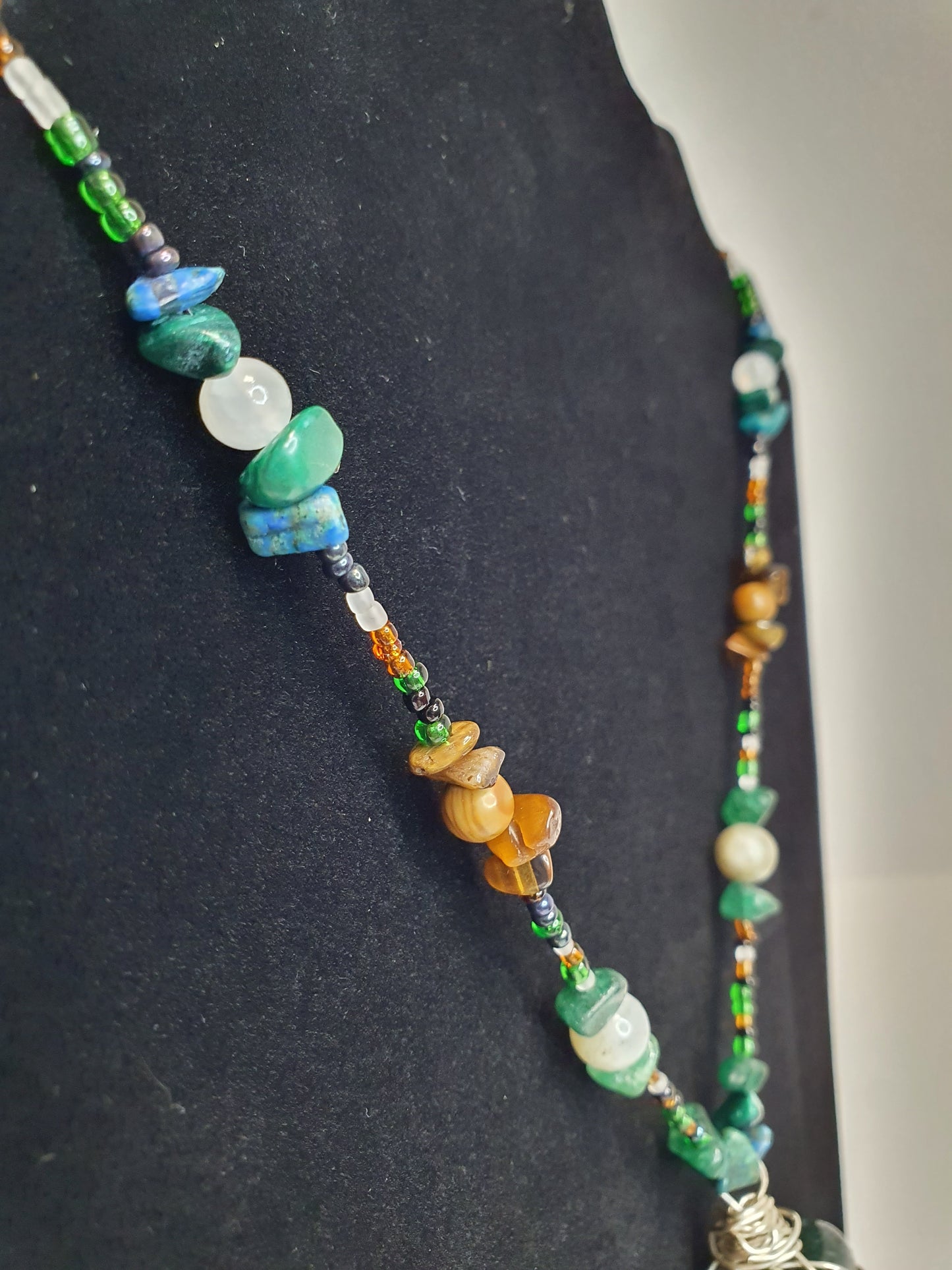Moss Agate Sterling Silver necklace. (17.5")